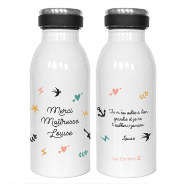 Une gourde isotherme blanche avec des motifs de couleurs genre étoile, hirondelle, cœur, feuille. Vous pouvez mettre un prénom ou un petit mot devant et derrière un message de votre enfant pour remercier la maîtresse, le maître, la nounou , Atsem ou autre personne.